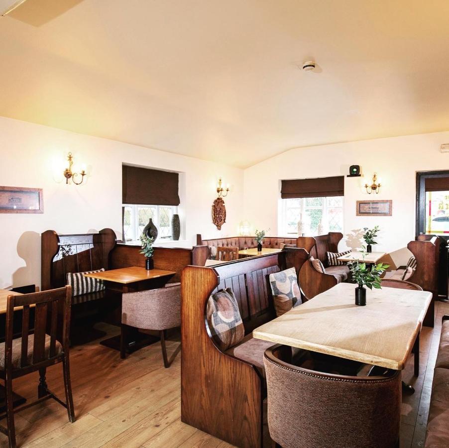 The Cock Inn Hotel Ширинг Экстерьер фото
