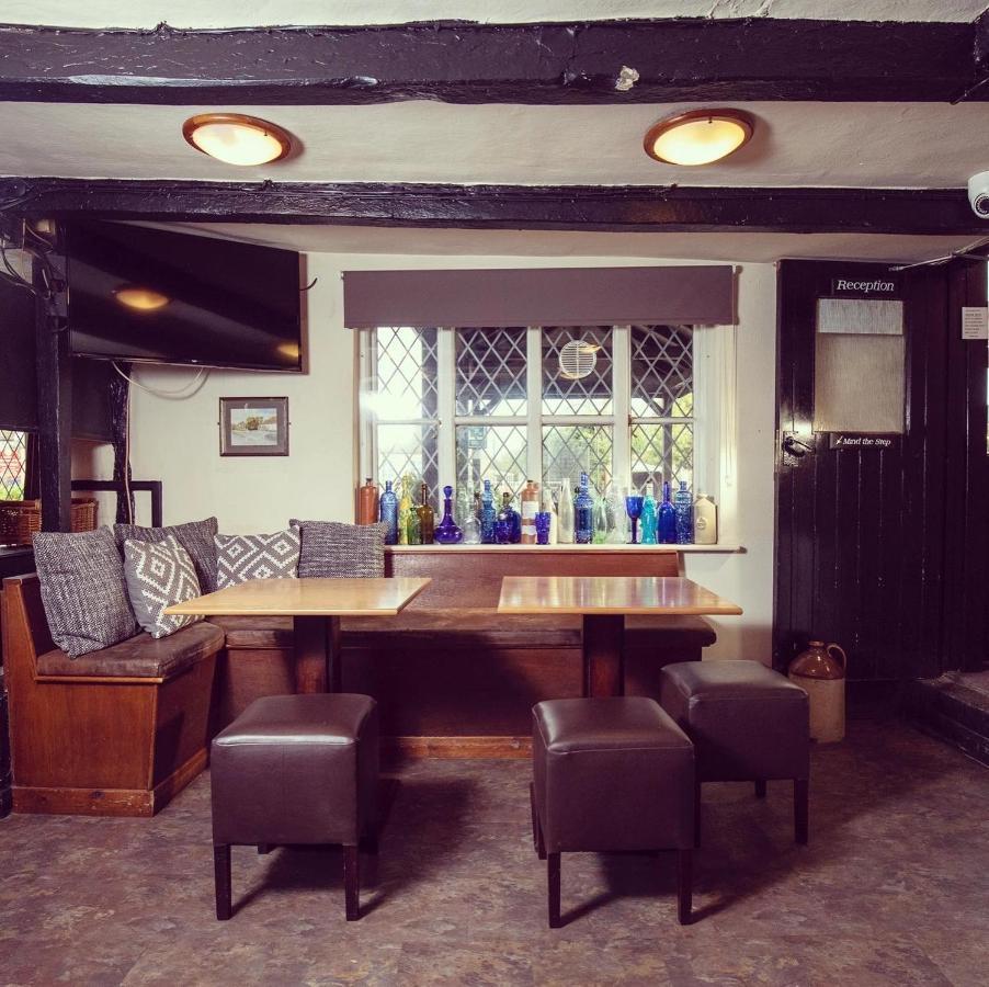 The Cock Inn Hotel Ширинг Экстерьер фото