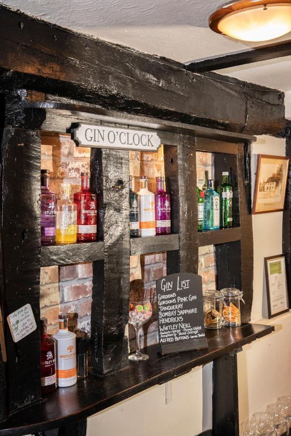 The Cock Inn Hotel Ширинг Экстерьер фото